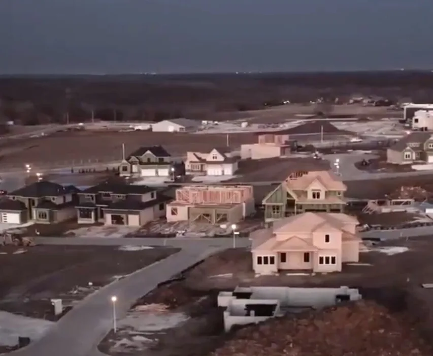 Wild Horse, Overland Park, Kansas: neighborhood scene