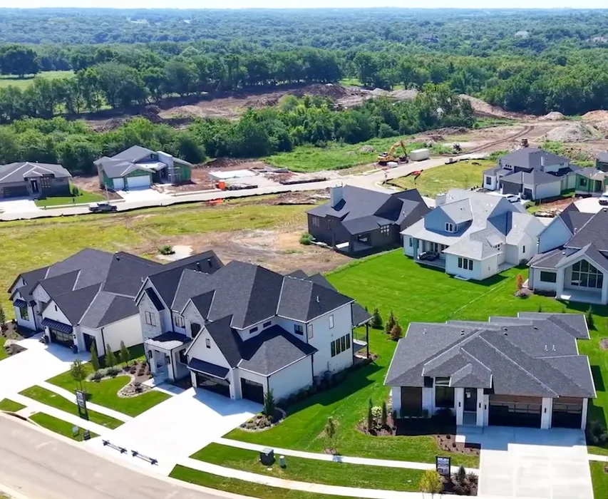 Woodmyre, Overland Park, Kansas: neighborhood scene