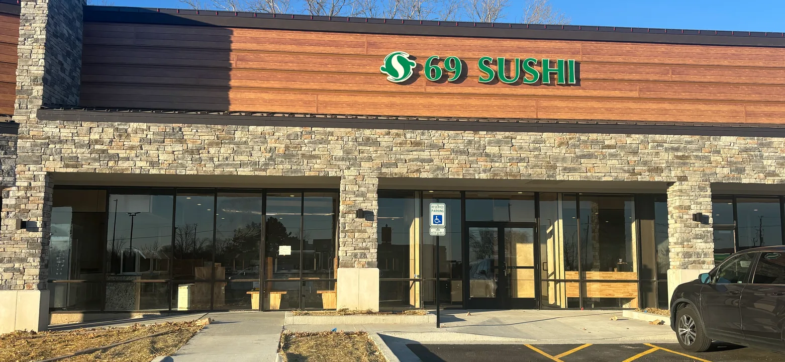69 Sushi, Overland Park, Kansas