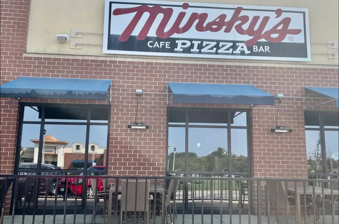 Minsky's Pizza, Overland Park, Kansas