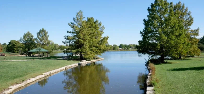 Kingston Lake Park, Overland Park, Kansas